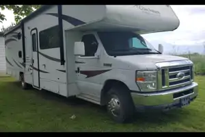 32' Coachmen Motorhome - Family Friendly, newly remodeled & Fully equipped!