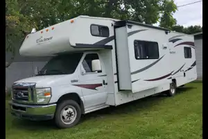 32' Coachmen Motorhome - Family Friendly, newly remodeled & Fully equipped!