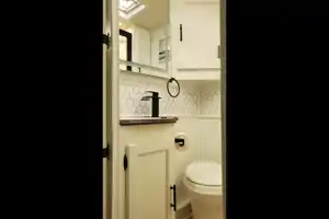 32' Coachmen Motorhome - Family Friendly, newly remodeled & Fully equipped!