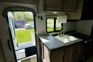 Wayne’s Coachmen Freelander- Comfortable & Road-Ready Class C