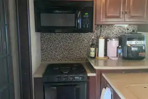 Lindsay's Heartland Cyclone Toy Hauler Fifth Wheel