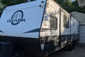 Gumby`s Forest River Ozark 2700TH Toy Hauler