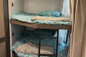 JR'S Forest River 276BHLE Travel Trailer