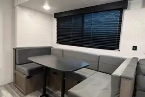 2025 BRAND NEW! Jayco Jay Flight SLX 321BDS