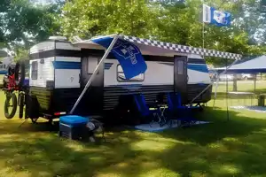 M & R RV'S FULLY REMODELED ADORABLE  Fleetwood WILDERNESS 825Y Travel Trailer
