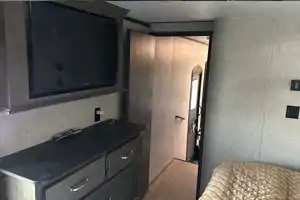 330-RL wonderful couples layout, King bed with a large comfortable rear living room (Video Walk Though) FULLY stocked & turnkey ready