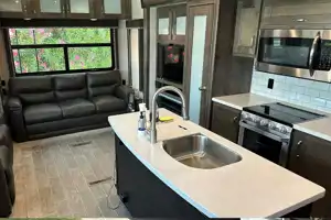 330-RL wonderful couples layout, King bed with a large comfortable rear living room (Video Walk Though) FULLY stocked & turnkey ready