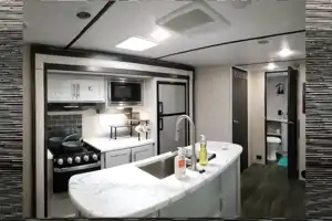 Wanderer, 30 ft Dry Camping ready Luxury loaded 6000 lb travel trailer. 2 slides, 1/2 ton ok and dogs approved!