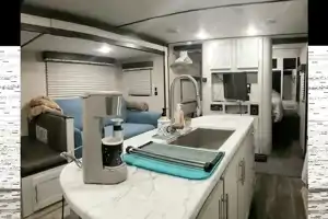 Wanderer, 30 ft Dry Camping ready Luxury loaded 6000 lb travel trailer. 2 slides, 1/2 ton ok and dogs approved!