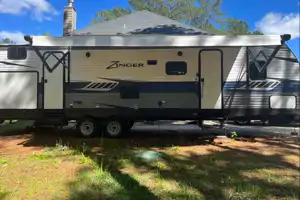 Viola's Crossroads Zinger Travel Trailer