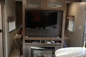 Viola's Crossroads Zinger Travel Trailer