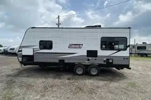 Scott & Sarah's 2022 Coleman Lantern LT 202RD Travel Trailer