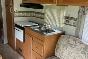 Charles's Fleetwood Dakota Fifth Wheel