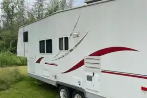 Charles's Fleetwood Dakota Fifth Wheel