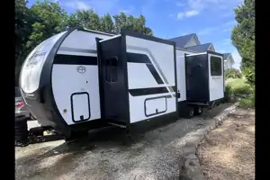 Jared's Palomino 306RKTS Travel Trailer
