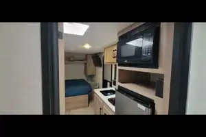 Rhiannon's Coleman 17B Travel Trailer