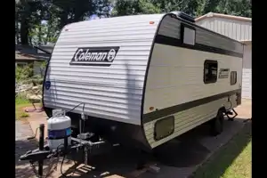 Rhiannon's Coleman 17B Travel Trailer