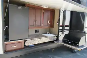 Hideaway RV rentals fur baby friendly Keystone outback 323bh