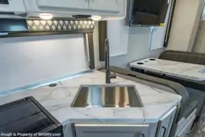 2025 Geneva – Class C | Sleeps 8 | Fully Equipped | BUNK BEDS & KIDS