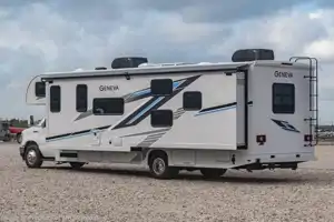 2025 Geneva – Class C | Sleeps 8 | Fully Equipped | BUNK BEDS & KIDS