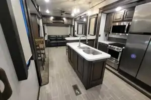 Rv Rentals Way of Life's Keystone Avalanche 338GK Fifth Wheel CA2