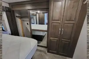 Rv Rentals Way of Life's Keystone Avalanche 338GK Fifth Wheel CA2
