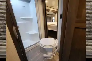 Rv Rentals Way of Life's Keystone Avalanche 338GK Fifth Wheel CA2