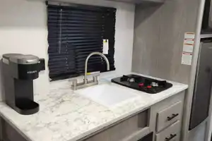Daniel's Coleman  17b Travel Trailer W/Electric Fireplace and Coffee Machine and Bluetooth Radio!!!