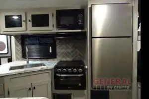 Coachmen Apex Ultra-Lite Travel Trailer