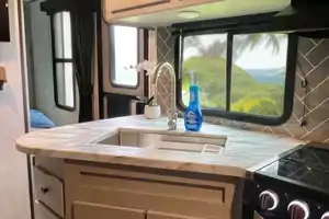 Coachmen Apex Ultra-Lite Travel Trailer