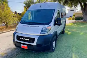 ຄຳແກ້ວ's Winnebago Solis Pocket 36A Class B