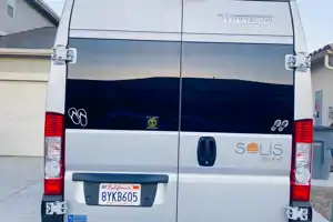 ຄຳແກ້ວ's Winnebago Solis Pocket 36A Class B