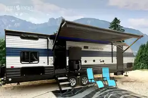 CHEROKEE Bunkhouse with Private Master, Fireplace & Outdoor Kitchen
