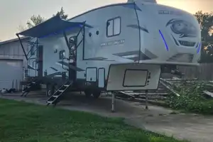 Robby's Forest River 321Bh Fifth Wheel