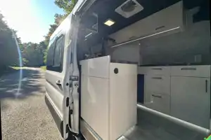 Luxury Hotel-Style Furnitured Camper 2023 Rare Size