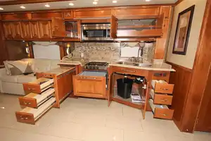 Roy’s Tiffin Motorhomes Phaeton Class A
