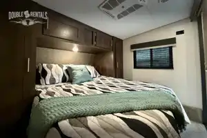 SPORTSTER Toy Hauler with 2 Queen Beds, U-Shaped Dinette & Sofa