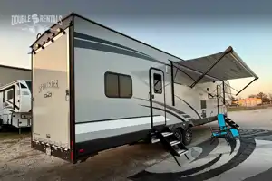 SPORTSTER Toy Hauler with 2 Queen Beds, U-Shaped Dinette & Sofa