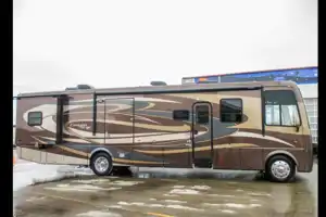 Highway 17 North Newmar 3911 canyon star Class A