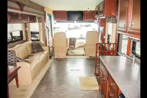 Highway 17 North Newmar 3911 canyon star Class A