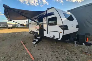 2024 Brand New Surveyor Legend with Solar Power, SUV TOWABLE