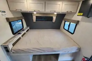 2024 Brand New Surveyor Legend with Solar Power, SUV TOWABLE