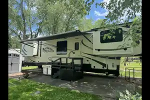 Heartland Big Country 3800FL Fifth Wheel Sleeps 6!