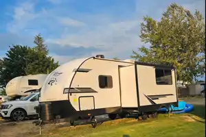 Angies 2024 range lite bunkhouse. Family friendly