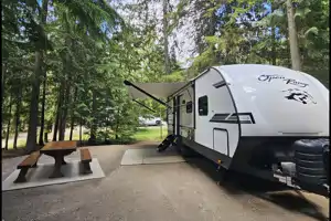 Angies 2024 range lite bunkhouse. Family friendly