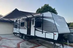 Jose's Coleman Lantern 274BHS Travel Trailer