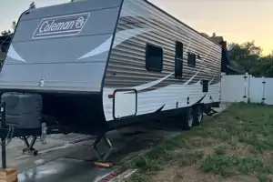 Jose's Coleman Lantern 274BHS Travel Trailer