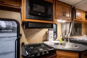 Thunder of Thor (& Adventure) | 2017 Thor Majestic 23A + Free Amenities