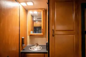 Thunder of Thor (& Adventure) | 2017 Thor Majestic 23A + Free Amenities