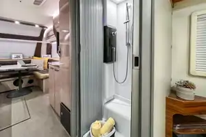 Caravan European de Luxe